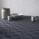 Compliments Wind Damastduk, grå - 140 x 370 cm