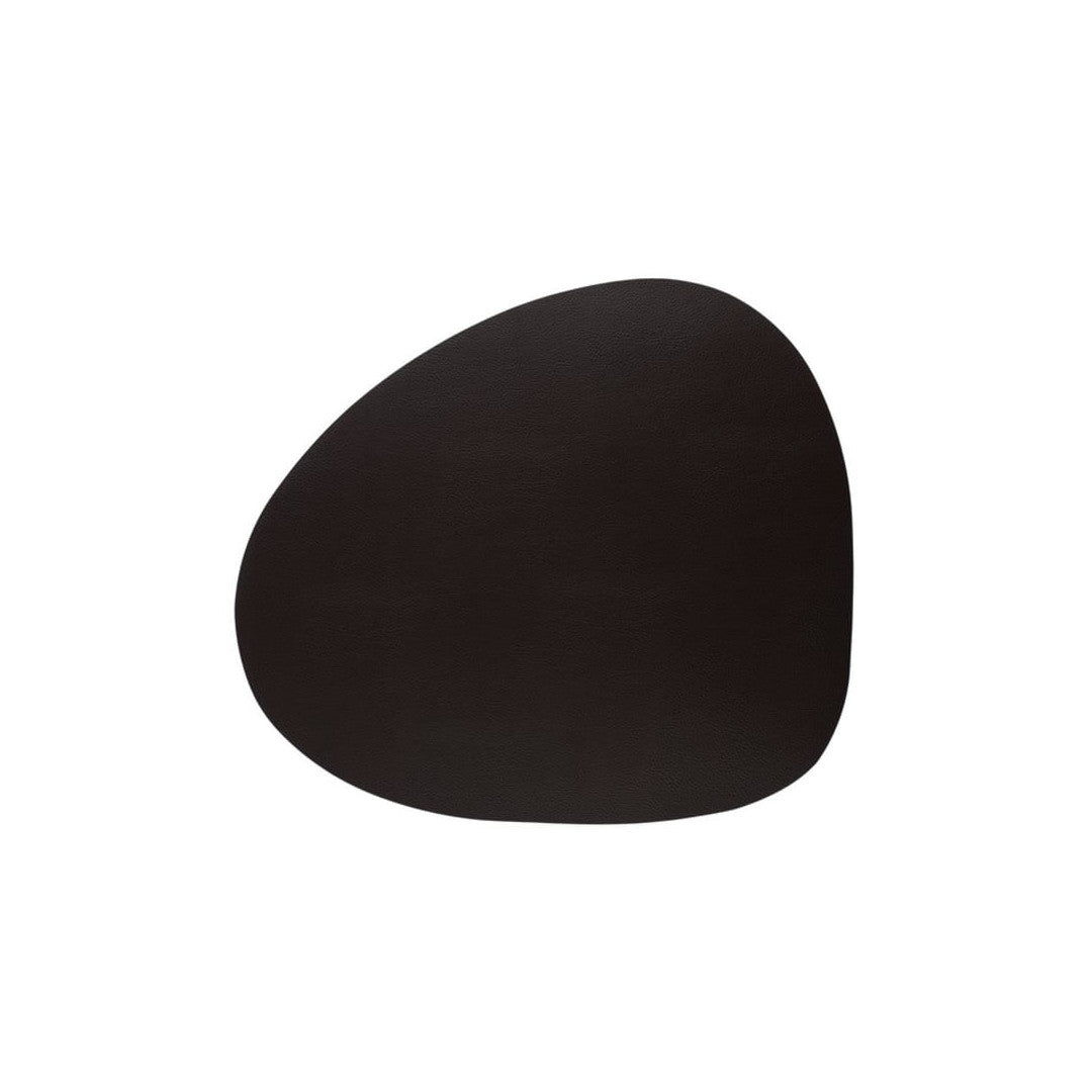 Bordstablett i återvunnet läder – Pebble Mörkbrun 46 × 40 cm, modell