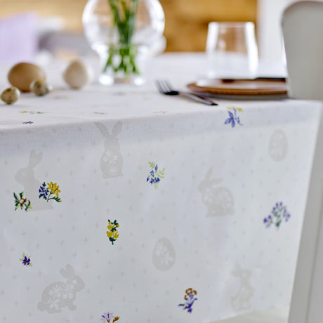 Easter Blossom - Södahl textilvaxduk i 100 % bomull med glidskydd, närbild