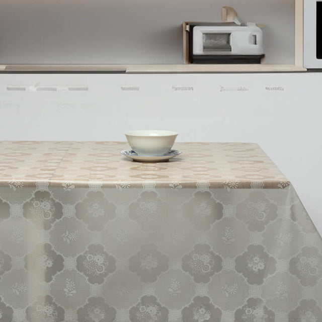 Elegant Transparente – Transparent vaxduk med blommönster