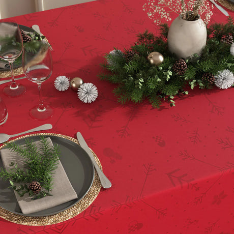 Engholm Noel damastvävd julduk, röd - 150 x 320 cm, närbild