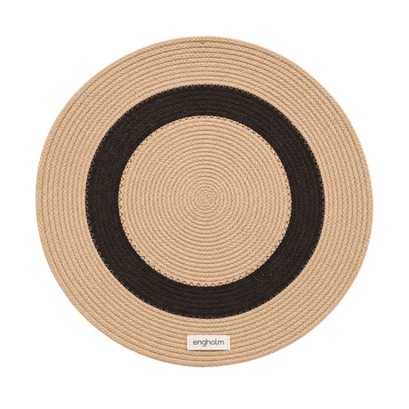 Engholm Thor Rund Bordstablett Coffee/Camel – Liten Cirkel – Ø40 cm, modell