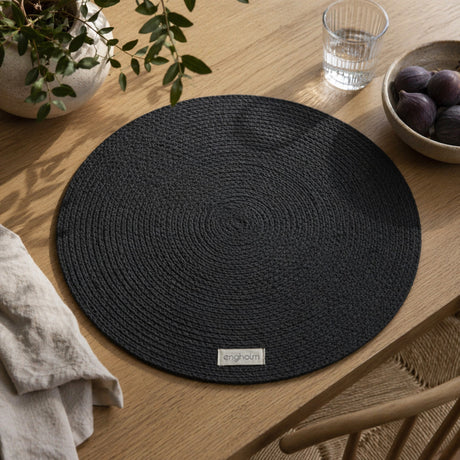 Engholm Thor rund bordstablett i Grå – Ø40 cm, miljö