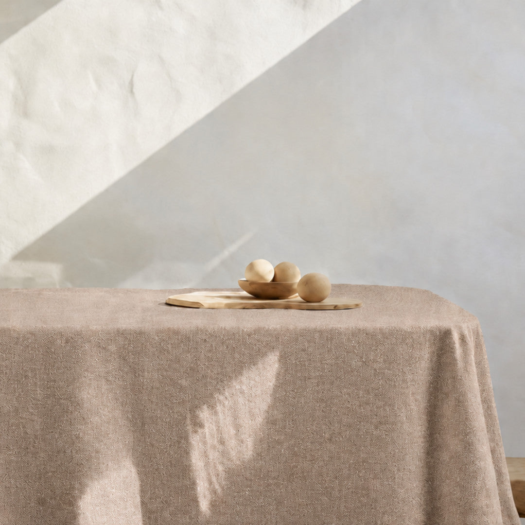 Enfärgad textilvaxduk beige – Dali 140 cm bred