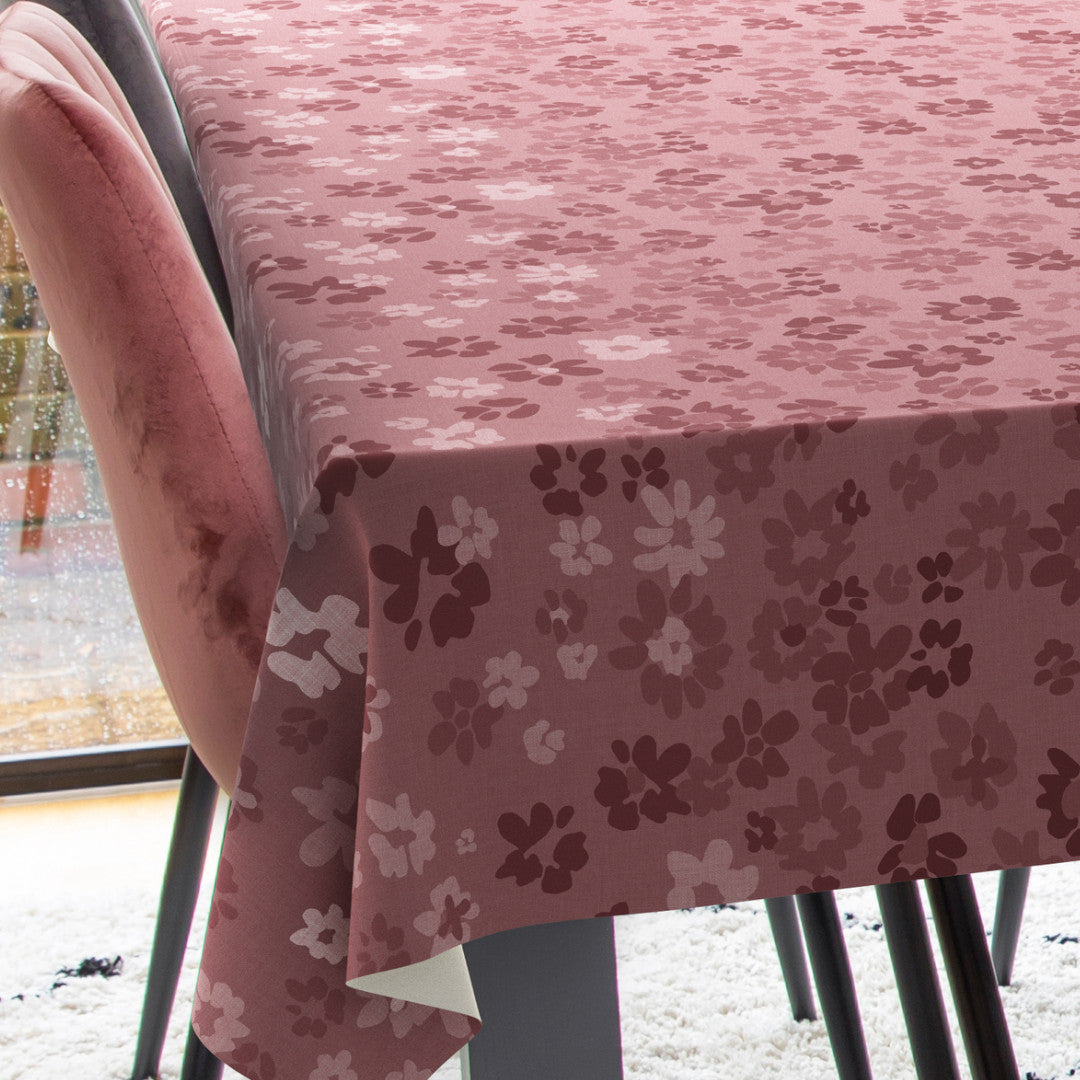 Flory Ruby - Elegant vaxduk med romantiskt blommotiv