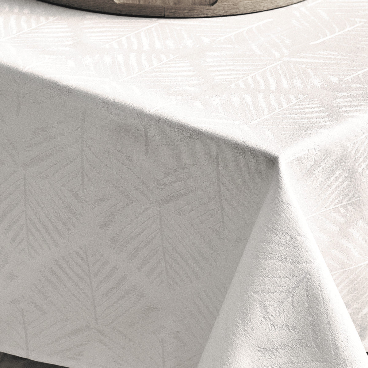 Juna Lea Vit Jacquard Damastduk – 150 x 220 cm