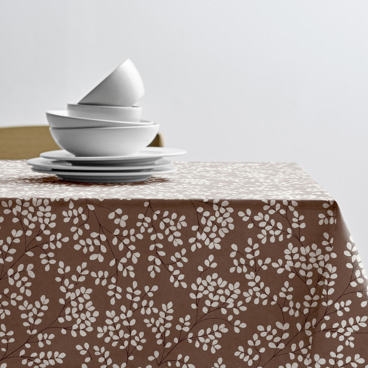 Mimosa Coffee Brown – Södahl textilvaxduk i 100 % bomull med glidskydd, hörn