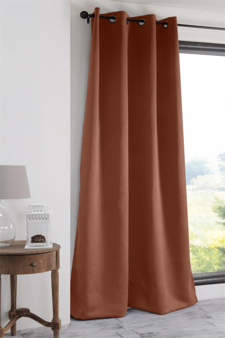 Notte Cognac – Mörkläggningsgardin 135 x 250 cm