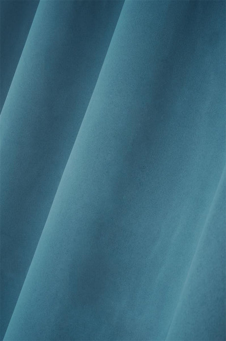 Notte Petroleum – Mörkläggningsgardin 135 x 180 cm, närbild