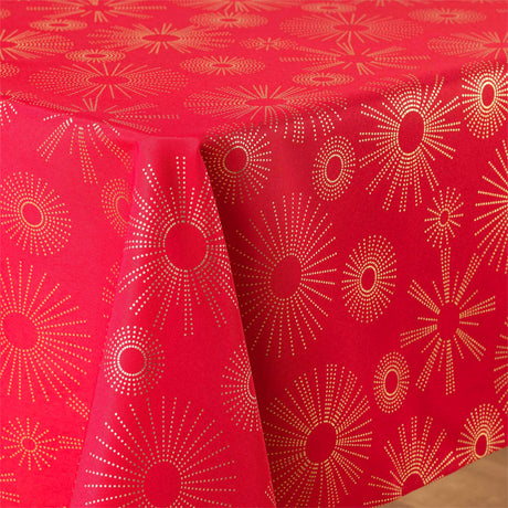 Pampille Metallic Print - Red/Gold - Julduk med fläckskydd, 150 x 240 cm