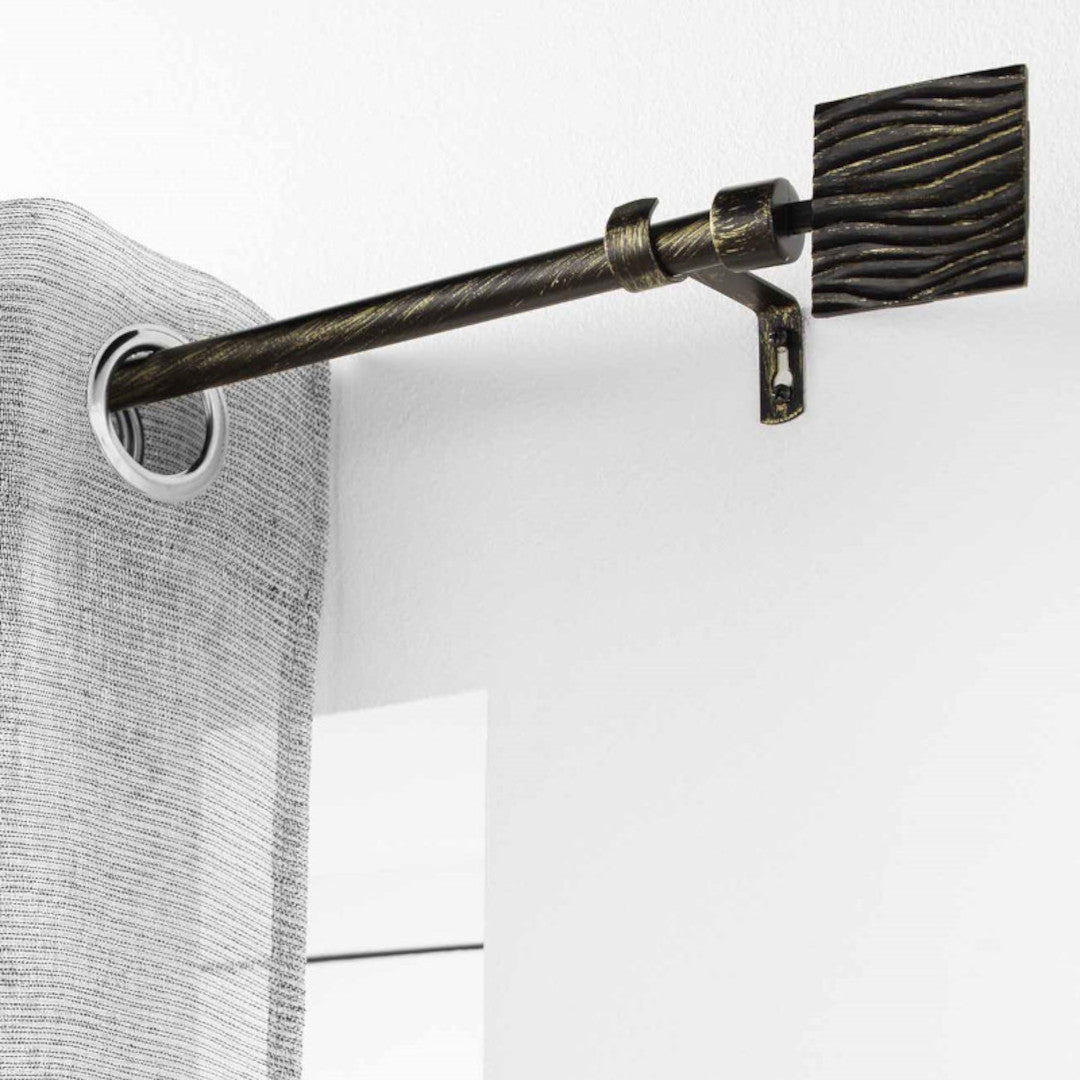 Patina Tempo Svart/Guld – Justerbar gardinstång 120–210 cm, upphängning