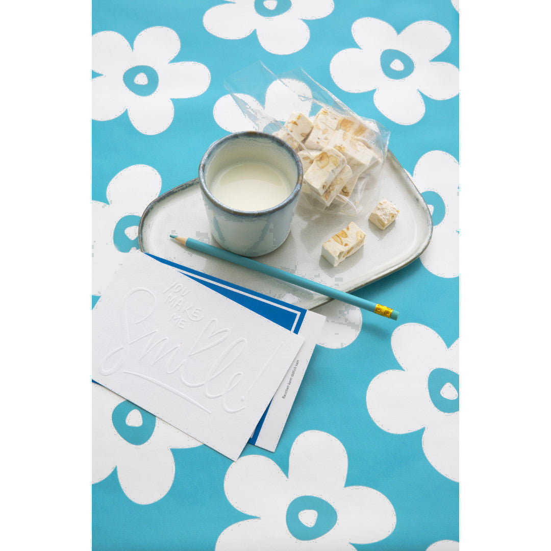 Lola vaxduk - Small Big Flower Scuba Blue närbild