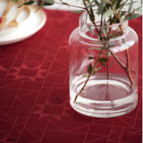 Södahl Star Damask Red - Klassisk julduk - Damastvävd textilvaxduk, glidskydd