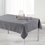 Tokio Jacquard Antracit 140x250 cm – Damastduk med fläckskydd, miljöbild
