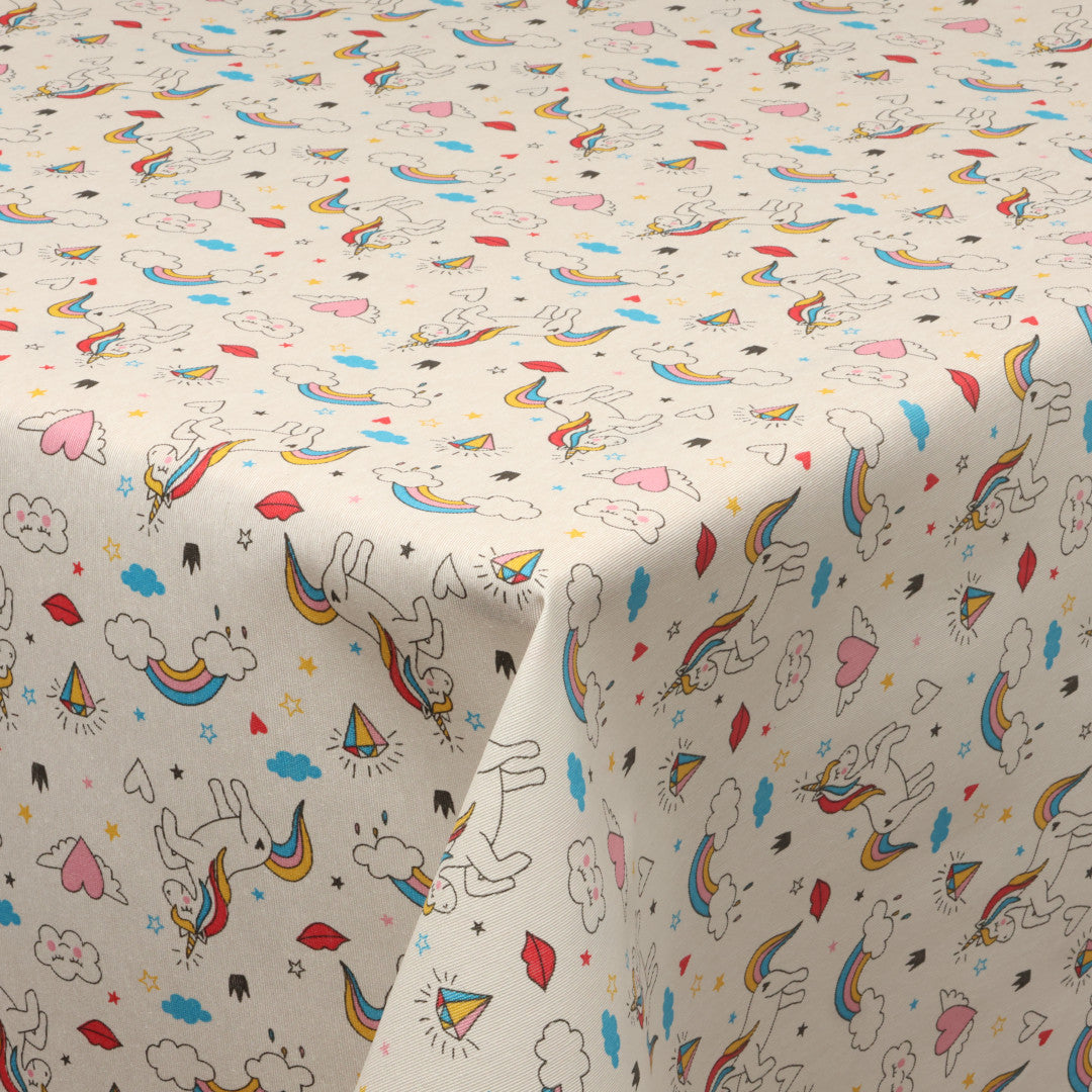 Unicorns – textilvaxduk med enhörningar & regnbågar
